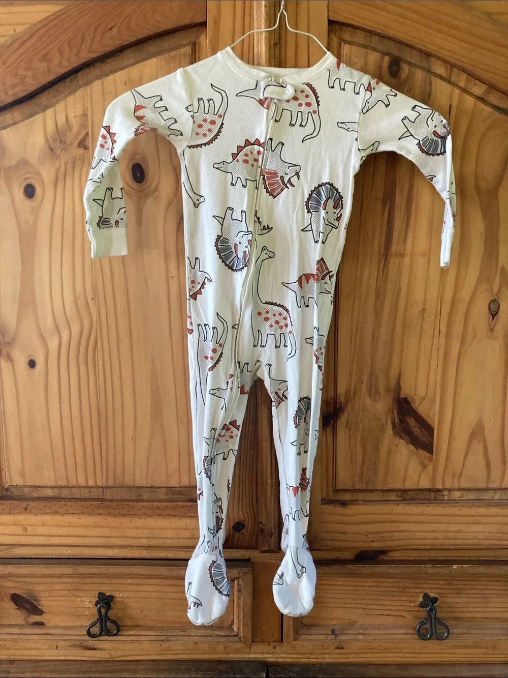 Boys Carter’s dinosaur one piece footed pajamas size 2T